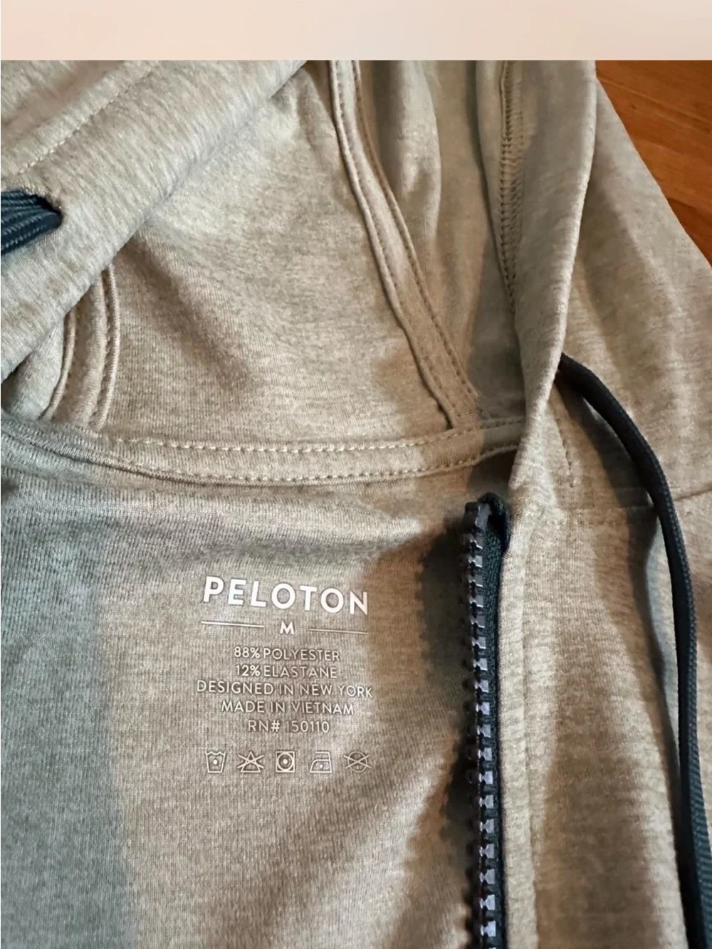 Men's Hooded Zip Sweater - Light Green pelaton